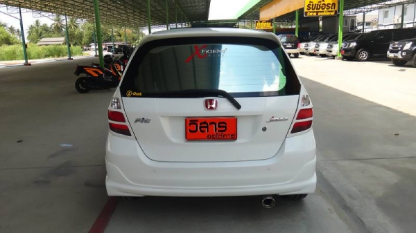 JAZZ - i-DSI 1.5 AT JAZZ - i-DSI 1.5 AT