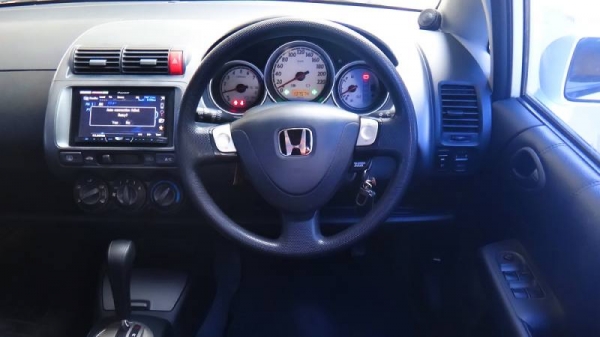 JAZZ - i-DSI 1.5 AT JAZZ - i-DSI 1.5 AT