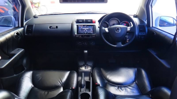 JAZZ - i-DSI 1.5 AT JAZZ - i-DSI 1.5 AT