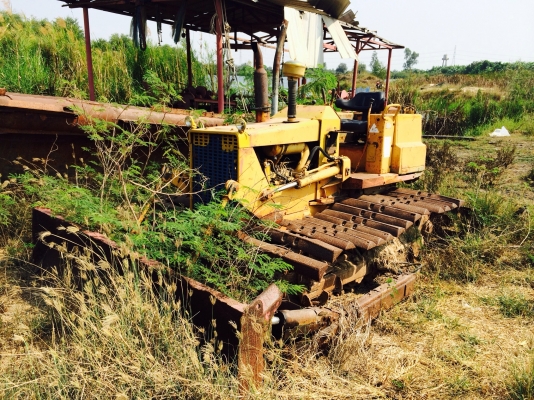 ขายด่วนแทรกเตอร์ komatsu D20PL -5 ครับ