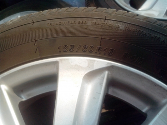 ขายแม็กวีออส ปี13พร้อมยางyokohama 185/60/15วิ่ง4000โล