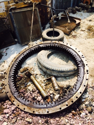 ขายด่วนเอว cat 330 สภาพสวยเฟืองหนา เอวแน่นครับ