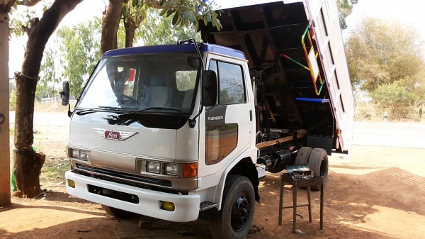 **580,000 บ.ต่อรองนิดหน่อย**ขาย6ล้อดั้มเกษตร ต่อใหม่ สวยๆ HINO KM310 วางเครื่อง อีสุ6BF1 185แรง (ใบคุม)เครื่องแน่นๆ วางหัวFC ช่วงล่างFหน้า-หลัง คัสซีสวยสาดสีใหม่ กระบะดั้มเหล็กเกษตร 4.20ม.สวยๆต่อใหม่ กระบอกดั้ม4ตัน หัวเก๋งสวยภายในสวยคอนโซลเต็ม พ.ธรรมดา ยา **580,000 บ.ต่อรองนิดหน่อย**ขาย6ล้อดั้มเกษตร ต่อใหม่ สวยๆ HINO KM310 วางเครื่อง อีสุ6BF1 185แรง (ใบคุม)เครื่องแน่นๆ วางหัวFC ช่วงล่างFหน้า-หลัง คัสซีสวยสาดสีใหม่ กระบะดั้มเหล็กเกษตร 4.20ม.สวยๆต่อใหม่ กระบอกดั้ม4ตัน หัวเก๋งสวยภายในสวยคอนโซลเต็ม พ.ธรรมดา ยา