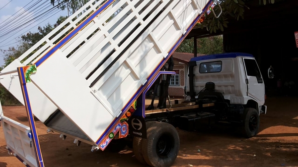 **580,000 บ.ต่อรองนิดหน่อย**ขาย6ล้อดั้มเกษตร ต่อใหม่ สวยๆ HINO KM310 วางเครื่อง อีสุ6BF1 185แรง (ใบคุม)เครื่องแน่นๆ วางหัวFC ช่วงล่างFหน้า-หลัง คัสซีสวยสาดสีใหม่ กระบะดั้มเหล็กเกษตร 4.20ม.สวยๆต่อใหม่ กระบอกดั้ม4ตัน หัวเก๋งสวยภายในสวยคอนโซลเต็ม พ.ธรรมดา ยา **580,000 บ.ต่อรองนิดหน่อย**ขาย6ล้อดั้มเกษตร ต่อใหม่ สวยๆ HINO KM310 วางเครื่อง อีสุ6BF1 185แรง (ใบคุม)เครื่องแน่นๆ วางหัวFC ช่วงล่างFหน้า-หลัง คัสซีสวยสาดสีใหม่ กระบะดั้มเหล็กเกษตร 4.20ม.สวยๆต่อใหม่ กระบอกดั้ม4ตัน หัวเก๋งสวยภายในสวยคอนโซลเต็ม พ.ธรรมดา ยา