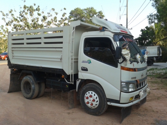 หกล้อดั้มอีโน่ 88  เครื่อง 130 แรงม้า รั่วสูง พร้อมใช้งาน