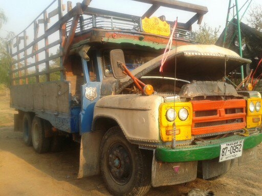 isuzu 165 6bd1 เบล็กทิฟฟี่ มีสโลร์กลาง เอกสารพร้อมโอนต่อรองใด้ครับ