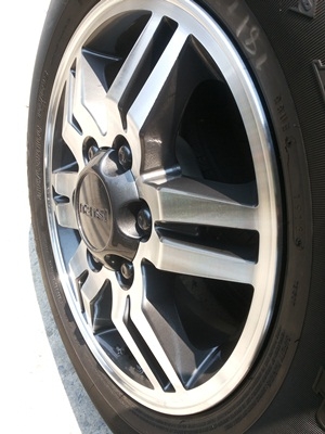 ขายล้อแม็กISUZU D-max HI -lander ขอบ 16 พร้อมยาง ขายล้อแม็กISUZU D-max HI -lander ขอบ 16 พร้อมยาง