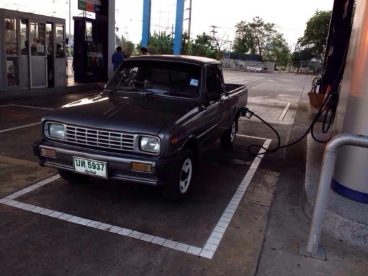 ขายกระบะมาสด้าแฟมมิลี่ สนใจต่อรองได้