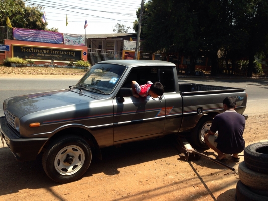 ขายกระบะมาสด้าแฟมมิลี่ สนใจต่อรองได้