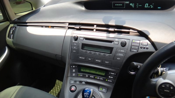 PRIUS - Hybrid 1.8 AT ปี2011 สีดำ PRIUS - Hybrid 1.8 AT ปี2011 สีดำ