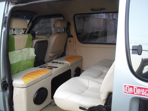 ขายรถตู้หลังคาสูง3.0ดีเซล สภาพดี