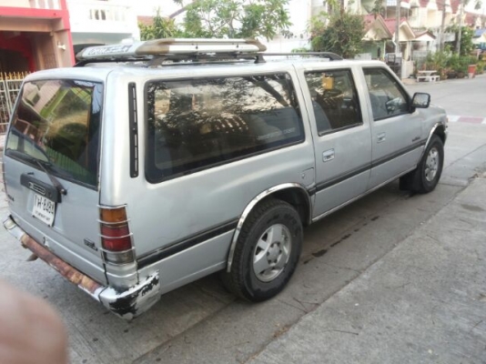 ISUZU 4 ประตูแวน เครื่องมังกร 90 hp แน่นๆ คัสซีสวย (ทะเบียนสวยมงคล)