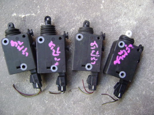 หน้าปัดนาฬิกา เชฟโรเล็ต ซาฟิร่า และกล่องเซ็นทรัลล็อค ซาฟิร่า