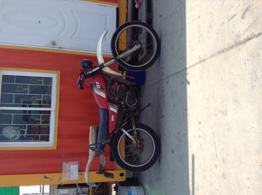 ขาย. DT 125 สวีงอาร์มเหลี่ยมครับ. มีทะเบียนครับ