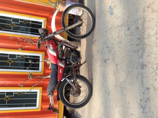 ขาย. DT 125 สวีงอาร์มเหลี่ยมครับ. มีทะเบียนครับ