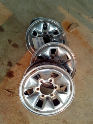 ขายล้อเหล็กขอบ 15 สำหรับรถกระบะ ขายล้อเหล็กขอบ 15 สำหรับรถกระบะ