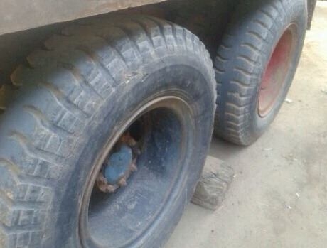 **380,000 บ.ต่อรอง**ขาย10ล้อ2เพลาท้ายลาด ขึ้นแบคโฮ 200 NISSANเรียว เครื่องPE6 230HP ช่วงล่าง2เพลาZM หางสภาพดีไม่ผุ พ.พาวเวอร์ เบรคทริฟฟี่ วางหัวใหม่(ไม่ลงเล่ม) ทะเบียนรถบรรทุก ยางดี6เส้น พอใช้4เส้น ขายตามสภาพ เอกสารครบ ราคาต่อรองได้เด้อ พี่น้องครับ