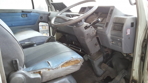 **600,000 บ.ต่อรอง**ขาย6ล้อดั้ม HINO FC2WEKA 120 ห้างแท้ ปี36 เครื่องเดิมเกียร์เดิม WO4D 120 แรง แห้งๆ แน่นๆ ช่วงล่างใหญ่ คัสซีใหญ่ สวยเดิมๆโรงงาน ไม่มีปะไมีมีดาม ไม่มีบวม กระบะดั้มเหล็กบิ้วใหม่ กว้าง2.20ม. ยาว 4.15ม. พื้นสวย กระบอกดั้ม6ตัน ยิวหน้า หัวเก๋