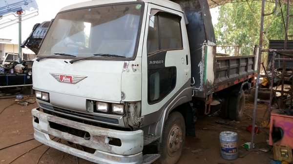 **600,000 บ.ต่อรอง**ขาย6ล้อดั้ม HINO FC2WEKA 120 ห้างแท้ ปี36 เครื่องเดิมเกียร์เดิม WO4D 120 แรง แห้งๆ แน่นๆ ช่วงล่างใหญ่ คัสซีใหญ่ สวยเดิมๆโรงงาน ไม่มีปะไมีมีดาม ไม่มีบวม กระบะดั้มเหล็กบิ้วใหม่ กว้าง2.20ม. ยาว 4.15ม. พื้นสวย กระบอกดั้ม6ตัน ยิวหน้า หัวเก๋