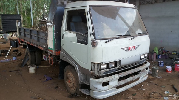 **600,000 บ.ต่อรอง**ขาย6ล้อดั้ม HINO FC2WEKA 120 ห้างแท้ ปี36 เครื่องเดิมเกียร์เดิม WO4D 120 แรง แห้งๆ แน่นๆ ช่วงล่างใหญ่ คัสซีใหญ่ สวยเดิมๆโรงงาน ไม่มีปะไมีมีดาม ไม่มีบวม กระบะดั้มเหล็กบิ้วใหม่ กว้าง2.20ม. ยาว 4.15ม. พื้นสวย กระบอกดั้ม6ตัน ยิวหน้า หัวเก๋