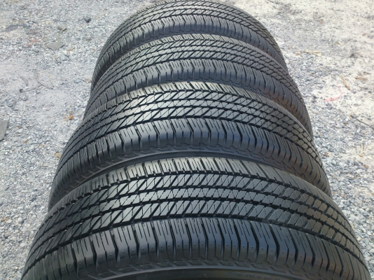 ขายแม็ก ALL NEW MAZDA พร้อมยางบริสโตน 265/65R17 ยางสัปดาห์ที่04 ปี13 ดอกยางสวยนิ่มลึกเท่ากันไม่ร้าวไม่แตกลายสภาพยาง 95\% จำนวน 1 ชุด