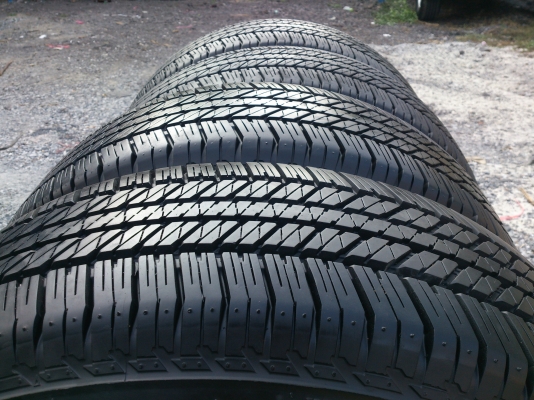 ขายแม็ก ALL NEW MAZDA พร้อมยางบริสโตน 265/65R17 ยางสัปดาห์ที่04 ปี13 ดอกยางสวยนิ่มลึกเท่ากันไม่ร้าวไม่แตกลายสภาพยาง 95\% จำนวน 1 ชุด