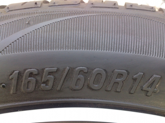 ขายแม็ก KIA 4รู ถอดป้ายแดงพร้อมยาง MAXXIS 165/60R14 ยางสัปดาห์ที่40ปี12 (ตุ่มสีอยู่ครบ) จำนวน 1 ชุด