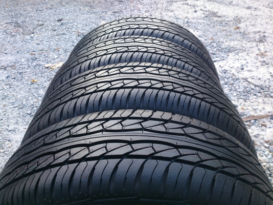 ขายแม็ก KIA 4รู ถอดป้ายแดงพร้อมยาง MAXXIS 165/60R14 ยางสัปดาห์ที่40ปี12 (ตุ่มสีอยู่ครบ) จำนวน 1 ชุด