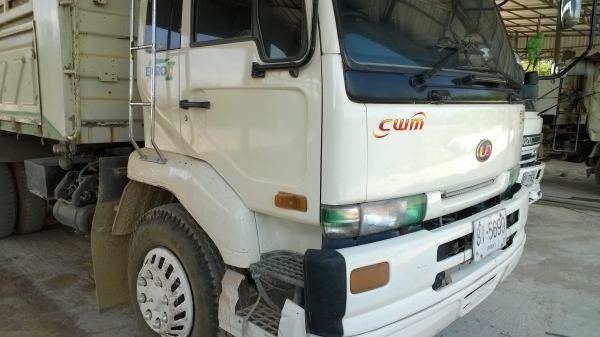 10ล้อดั้มนิสสันUD CWM430M เครื่องเดิม230แรง..วางหัว454 รถสวย..ใช้งานอยู่.จอดโรงตลอด...