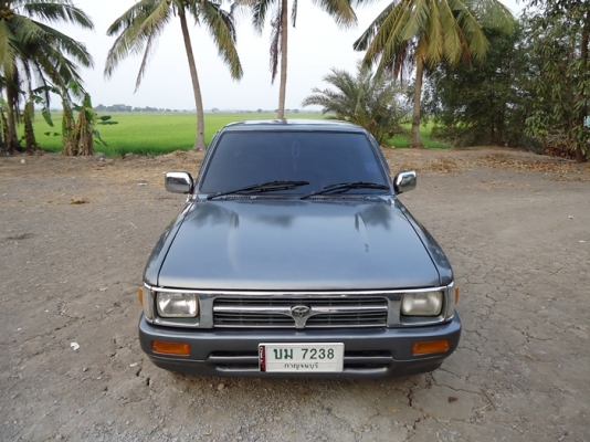 TOYOTA,  MIGHTY-X 2.5  ปี 94 เกียร์ธรรมดา   ขับดี ภายในสวย แอร์เย็น  แม็ก 17   ช่วงล่างแน่น