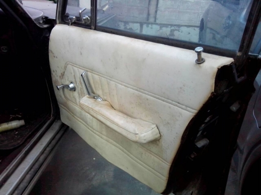 ขาย.เก๋ง..ดอจ..เมกันถูกๆ..เอาไปทำโซฟาหรือไปปั้นเอาของครบๆๆไม่ผุ.(ไม่มีทะเบียนคับ). ขาย.เก๋ง..ดอจ..เมกันถูกๆ..เอาไปทำโซฟาหรือไปปั้นเอาของครบๆๆไม่ผุ.(ไม่มีทะเบียนคับ).