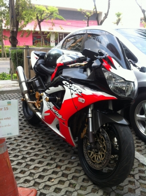 ขายถูกๆๆๆ cbr929 ปี 2001 limited spec EU อินวอย 119000!!!