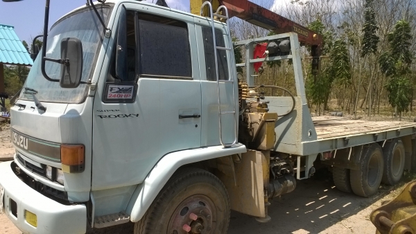 10ล้อหางปลาFVZ12MY 2เพลาทุกแมคโฮติดเครน3ตัน...เครื่อง210แรง รถสวยดี..