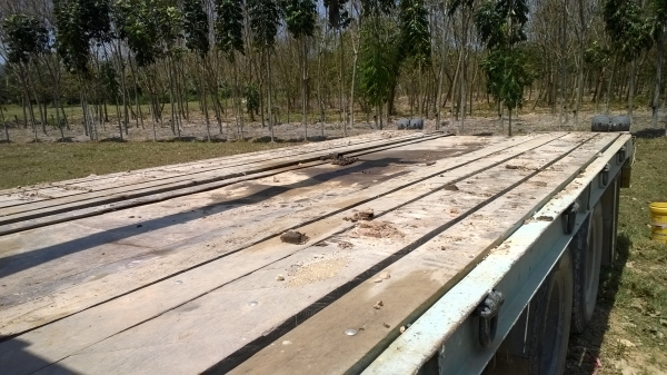 10ล้อหางปลาFVZ12MY 2เพลาทุกแมคโฮติดเครน3ตัน...เครื่อง210แรง รถสวยดี..