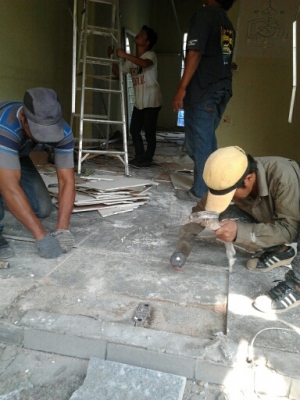 รับขนเศสวัสดุ ราคากันเอง  รับรื้อภายใน   รับทุบตึกฟรี  089-3530206