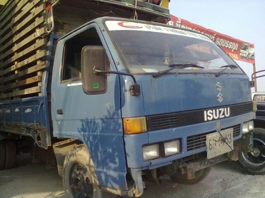 ขายรถ6ล้ออีซูซุเครื่อง100แรงช่วงยาว5เมตร ราคา255000บาท ขายรถ6ล้ออีซูซุเครื่อง100แรงช่วงยาว5เมตร ราคา255000บาท