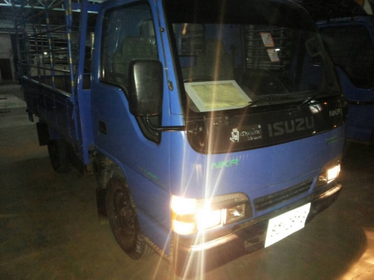 ขายจร้าNKR. เครื่อง4bg2. 100hp รถห้างปี46 เครื่องดีแคชชีงามๆขายที่435000ยอดจัดใด้350000ครับ