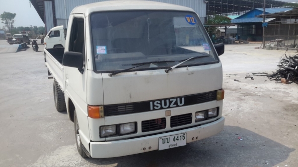 ขายอีซุซุ 4 ล้อเล็กทะเบียนไม่ติดเวลาสถาพเยี่ยม