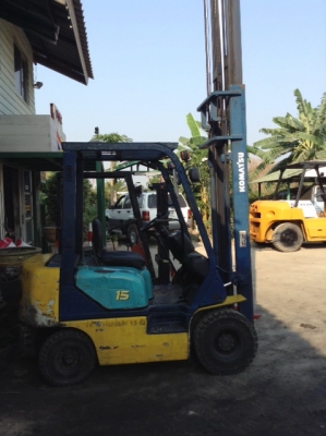 +++ขายรถโฟล์คลิฟท์  KOMATSU  FG15-16  เครื่องยนต์เบนซิน  เกียร์ธรรมดา  เสาสูง  4,000  มม.  งา 1,070  มม.  ยางตัน 4 ล้อ  *** รถสภาพดี  พร้อมใช้งาน  ราคา  รายละเอียดคุยได้ครับ ***