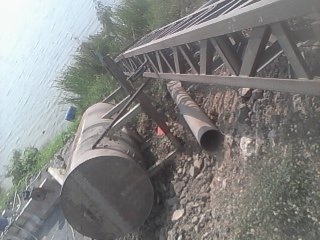 เรือทุ่นดูดทรายเครื่อง EF 750 ฮีโน่ปั้มดูด 12 ออก 10 ยาว 34 เมตร ทุ่นเพิ่มข้าง 5 ลูก ข้างละ 2 ลูกด้านท้าย 1 ลูก เครื่องดีพื้นทุ่นมีสนิมกินเป็นบางท่อนต่อทุ่นต่อเป็นห้องมีรั่วเป็นบางห้องสภาพช่วงบนดีพร้อมใช้เครื่องดีปั้มดูดได้ พร้อมท่อส่ง 10 ท่อน ขาย 620000