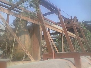 เรือทุ่นดูดทรายเครื่อง EF 750 ฮีโน่ปั้มดูด 12 ออก 10 ยาว 34 เมตร ทุ่นเพิ่มข้าง 5 ลูก ข้างละ 2 ลูกด้านท้าย 1 ลูก เครื่องดีพื้นทุ่นมีสนิมกินเป็นบางท่อนต่อทุ่นต่อเป็นห้องมีรั่วเป็นบางห้องสภาพช่วงบนดีพร้อมใช้เครื่องดีปั้มดูดได้ พร้อมท่อส่ง 10 ท่อน ขาย 620000