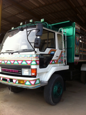 MITSUBISHI 195 TD สองเพลา ดั๊มกระบะ รถสวยพร้อมใช้