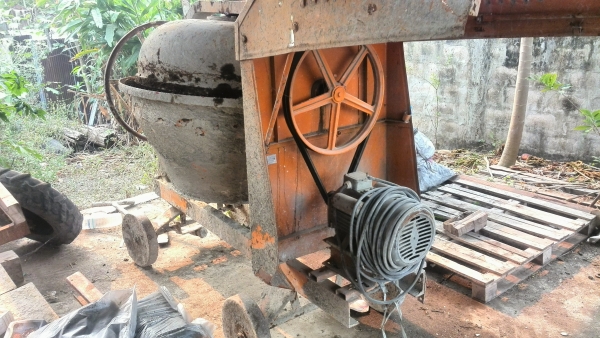 ขายโม่ผสมปูนพร้อมมอเตอร์ 3 แรงไฟ 220 โวลล์