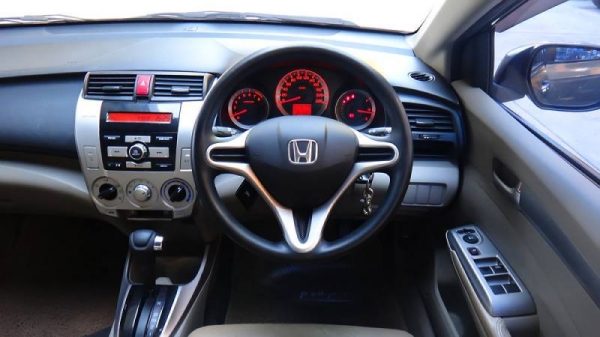 ขาย HONDA CITY 1.5 I-VTEC สวยๆคับ คันนี้ปี'09 ประวัติดี ไม่มีโดนแรงๆหนักๆมาแน่นอนคับ สวยทั้งภายนอก-ภายใน ช่วงล่างเนียนๆ*คันนี้มีการันตีสภาพรถ เช็คเจอประวัติเสียภายหลัง รับซื้อคืนเต็มราคา ..แจ็กกี้จัดให้..