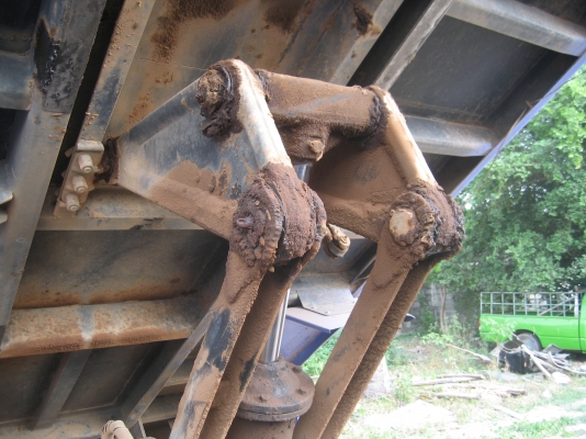 ISUZU NPR  130 แรง    725,000 บาท