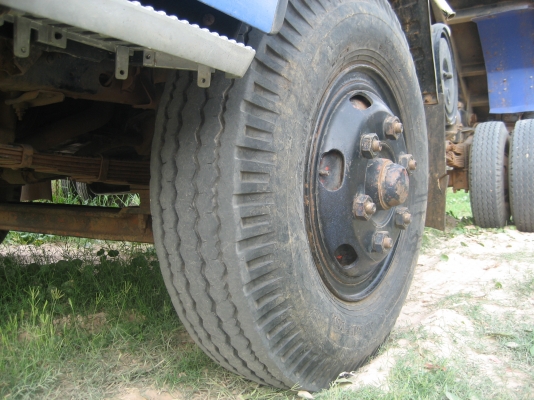 ISUZU NPR  130 แรง    725,000 บาท