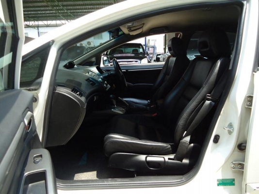 แจ้งรถเข้าใหม่คับ...HONDA CIVIC FD 1.8 I-VTEC สีขาว ปี2012  สวยมากๆคับ คันนี้  สมบูรณ์ทุกจุด เช็คประวัติย้อนหลังแล้ว ไม่มีอะไร เดิมๆใสๆ เรื่องการใช้งานโอเคเรยคับ  แจ็กกี้ ลองเองเรยคับ คันนี้ ขับดีจริงๆ..แจ็กกี้ การันตีความสวยคับ