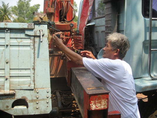 ISUZU   ROCKY    175  แรง   ติดเครน 855,000 บาท