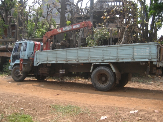 ISUZU   ROCKY    175  แรง   ติดเครน 855,000 บาท