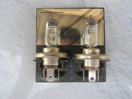 ขายหลอดไฟหน้า รถยนต์ isuzu tfr